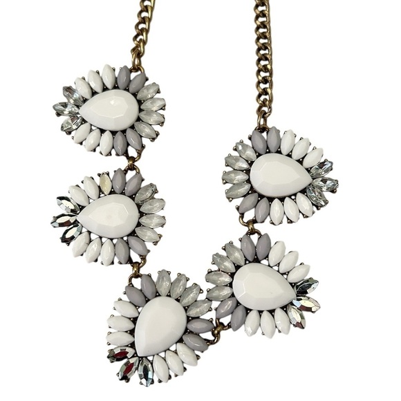 J Crew floral gold tone necklace in faceted white, gray & gunmetal beads 10 inch - Picture 4 of 7